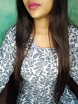 Snapshot of Sreya213 chatting on 10.16.25 Sreya213 online show from 10.16.25
