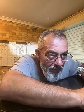 Snapshot of ausbod chatting on 12.15.24 ausbod online show from 12.15.24