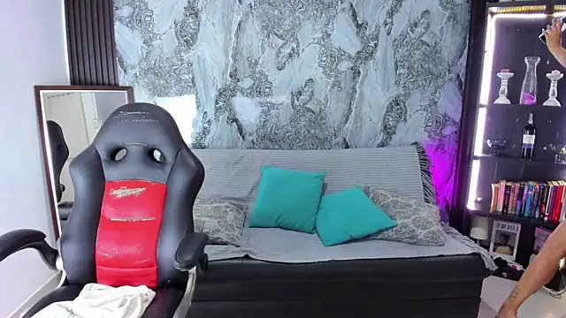 Snapshot of Carlota_milf_30 chatting on 11.11.25 Carlota milf 30 online show from 11.11.25