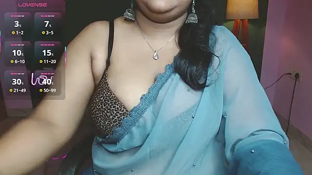 Snapshot of Naughty_Ayesha1 chatting on 09.11.25 Naughty Ayesha1 online show from 09.11.25
