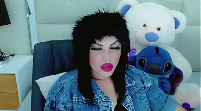 Snapshot of NathaliaCross chatting on 03.19.25 NathaliaCross online show from 03.19.25
