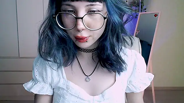 Snapshot of MoriHorri chatting on 12.19.24 MoriHorri online show from 12.19.24