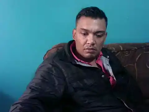 Snapshot of TUMORENO1 chatting on 02.17.25 TUMORENO1 online show from 02.17.25