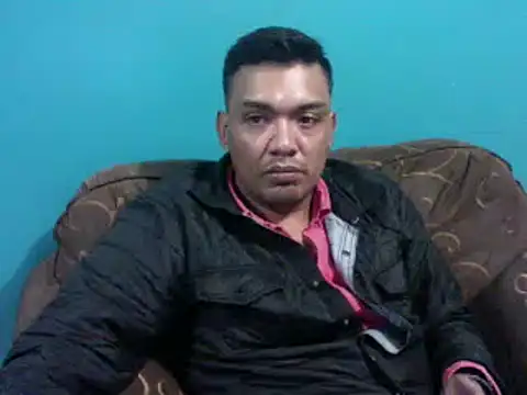 Snapshot of TUMORENO1 chatting on 02.18.25 TUMORENO1 online show from 02.18.25