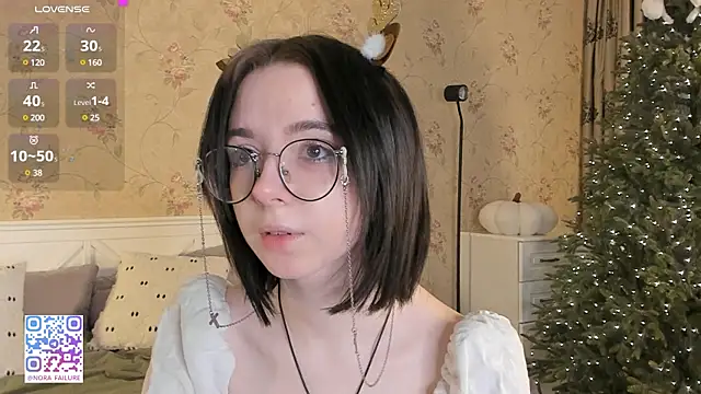 Snapshot of Nora_Failure chatting on 12.25.24 Nora Failure online show from 12.25.24