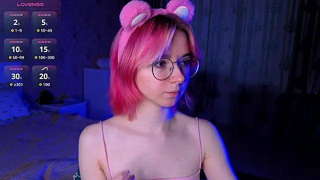 Snapshot of Nora_Failure chatting on 10.14.25 Nora Failure online show from 10.14.25