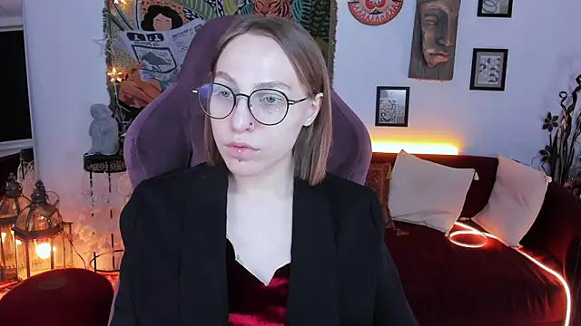 Snapshot of AphexQueen chatting on 01.23.25 AphexQueen online show from 01.23.25