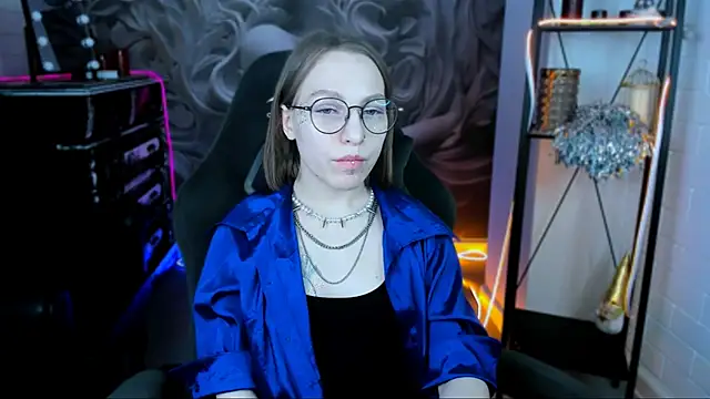 Snapshot of AphexQueen chatting on 01.24.25 AphexQueen online show from 01.24.25