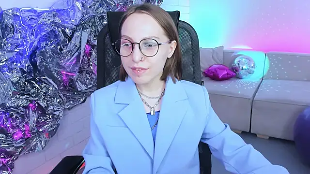 Snapshot of AphexQueen chatting on 01.26.25 AphexQueen online show from 01.26.25