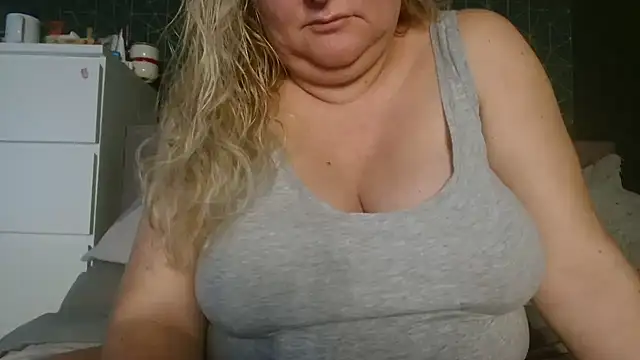 Snapshot of Marie_Slate chatting on 11.11.25 Marie Slate online show from 11.11.25