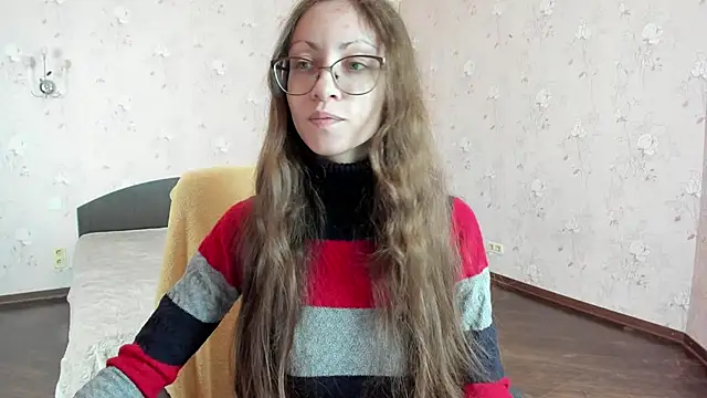 Snapshot of Pantyhose_Mila chatting on 03.18.25 Pantyhose Mila online show from 03.18.25