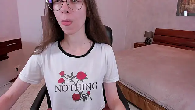 Snapshot of Pantyhose_Mila chatting on 10.05.25 Pantyhose Mila online show from 10.05.25