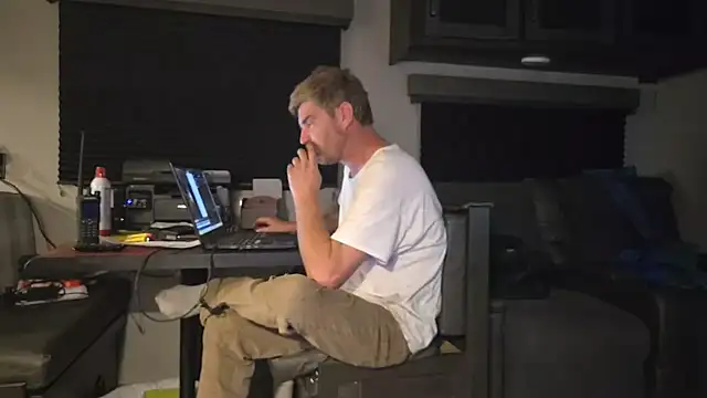 Snapshot of Cobra500hp chatting on 09.26.25 Cobra500hp online show from 09.26.25