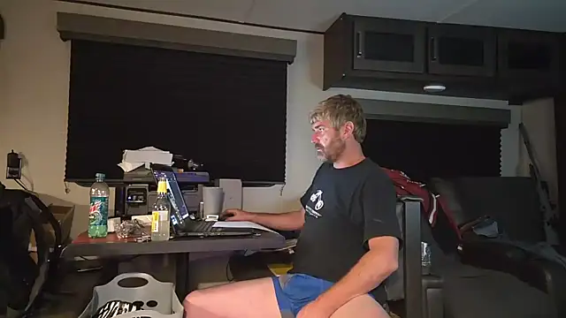 Snapshot of Cobra500hp chatting on 10.18.25 Cobra500hp online show from 10.18.25