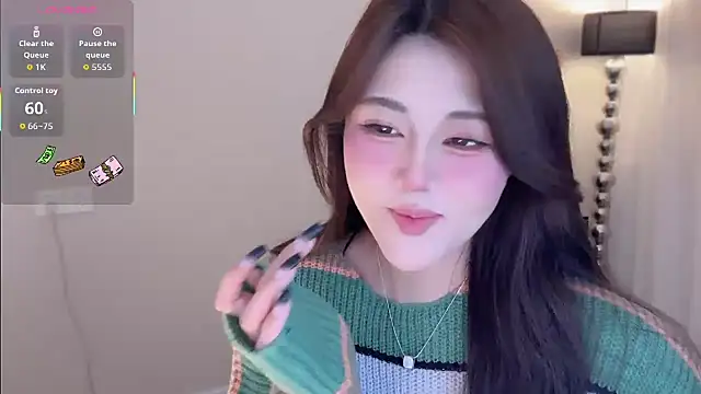 Strawberrybabyy1 online show from 10.22.25