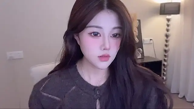 Strawberrybabyy1 online show from 11.02.25