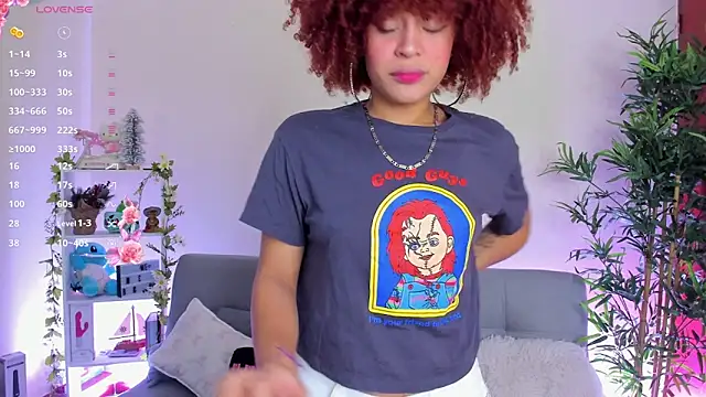 Snapshot of natty_romanof_18 chatting on 02.17.25 natty romanof 18 online show from 02.17.25