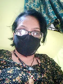 Snapshot of heenage chatting on 12.05.24 heenage online show from 12.05.24