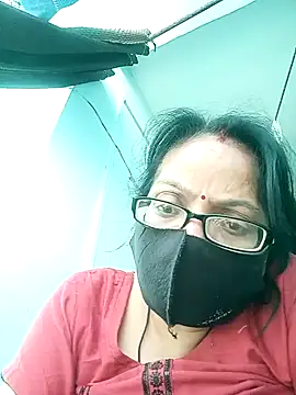 Snapshot of heenage chatting on 02.02.25 heenage online show from 02.02.25