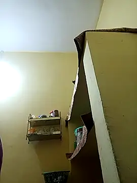 Snapshot of heenage chatting on 02.05.25 heenage online show from 02.05.25