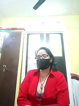 Snapshot of heenage chatting on 02.24.25 heenage online show from 02.24.25