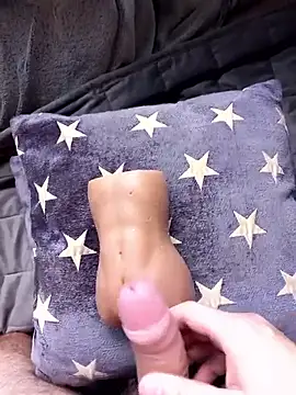 Snapshot of mattarm3122 chatting on 10.07.25 mattarm3122 online show from 10.07.25