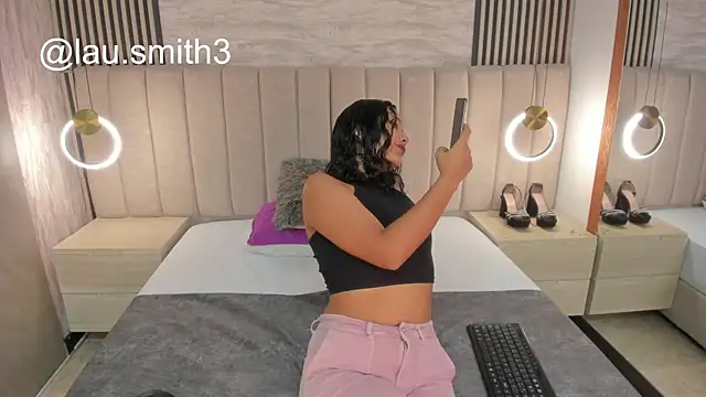 laura smith33 online show from 11.04.25