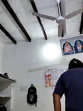 illay love online show from 10.14.25