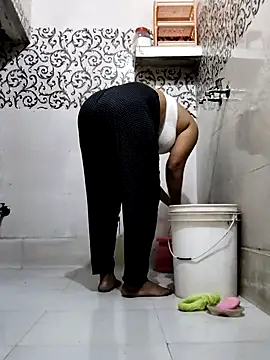 illay love online show from 10.28.25