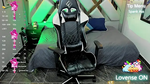 Snapshot of Nahomi-Hill chatting on 02.02.25 Nahomi-Hill online show from 02.02.25