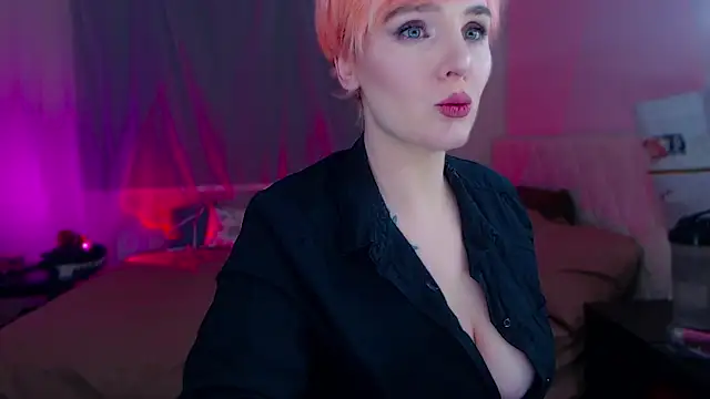 Snapshot of MissSeverina chatting on 03.15.25 MissSeverina online show from 03.15.25