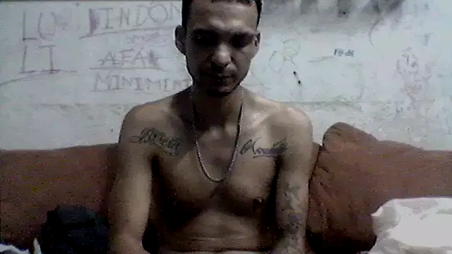 Snapshot of _Dmente_ chatting on 09.19.25 Dmente online show from 09.19.25