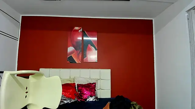 Snapshot of Abrillee1 chatting on 01.08.25 Abrillee1 online show from 01.08.25