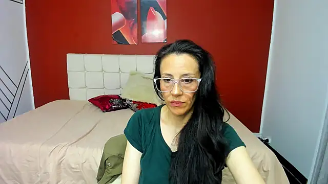 Snapshot of Abrillee1 chatting on 01.17.25 Abrillee1 online show from 01.17.25