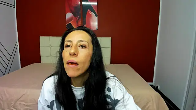 Snapshot of Abrillee1 chatting on 01.19.25 Abrillee1 online show from 01.19.25