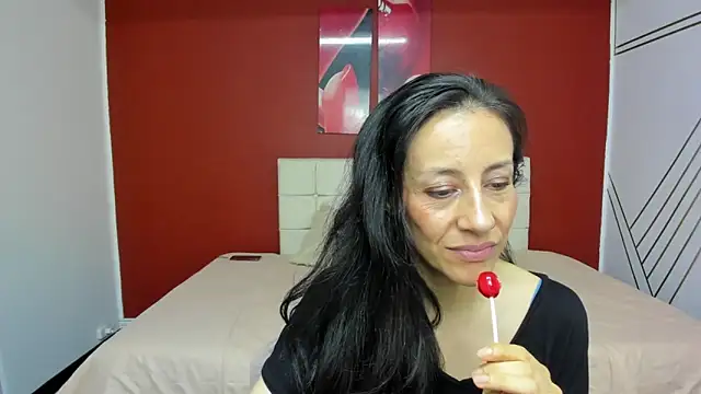 Snapshot of Abrillee1 chatting on 02.06.25 Abrillee1 online show from 02.06.25