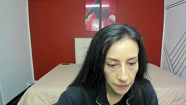 Snapshot of Abrillee1 chatting on 02.06.25 Abrillee1 online show from 02.06.25