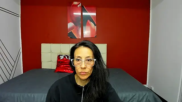 Snapshot of Abrillee1 chatting on 02.10.25 Abrillee1 online show from 02.10.25