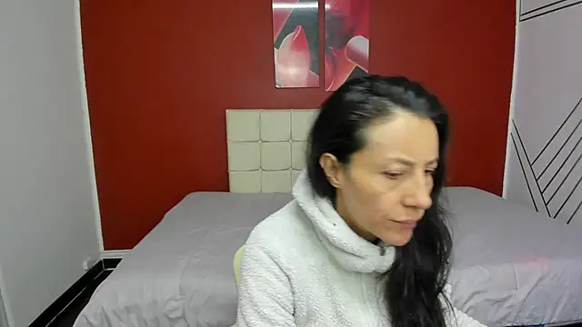 Snapshot of Abrillee1 chatting on 03.05.25 Abrillee1 online show from 03.05.25