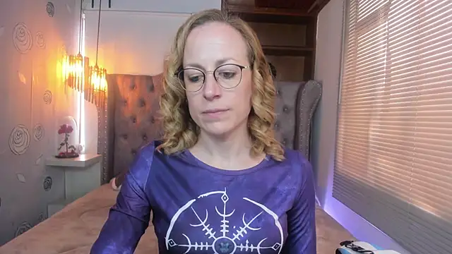 Snapshot of SammySanders chatting on 02.27.25 SammySanders online show from 02.27.25