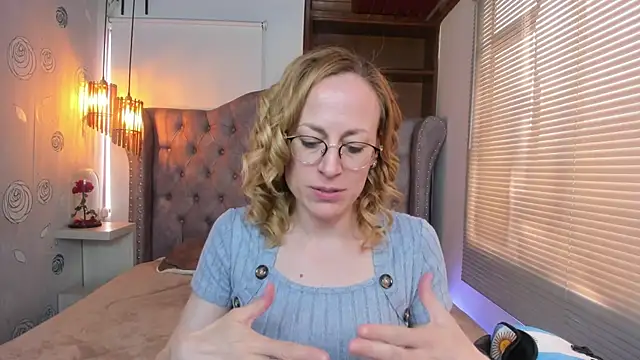 Snapshot of SammySanders chatting on 03.12.25 SammySanders online show from 03.12.25