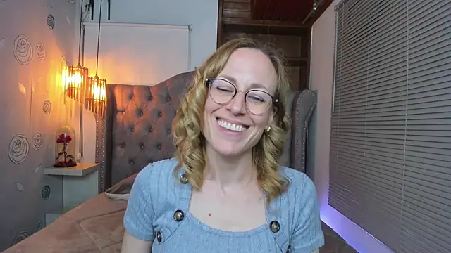 Snapshot of SammySanders chatting on 03.18.25 SammySanders online show from 03.18.25