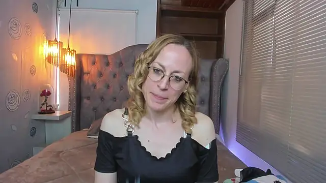 Snapshot of SammySanders chatting on 03.20.25 SammySanders online show from 03.20.25