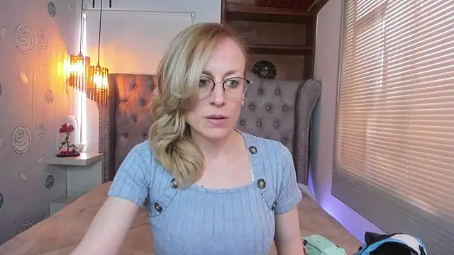 Snapshot of SammySanders chatting on 03.21.25 SammySanders online show from 03.21.25