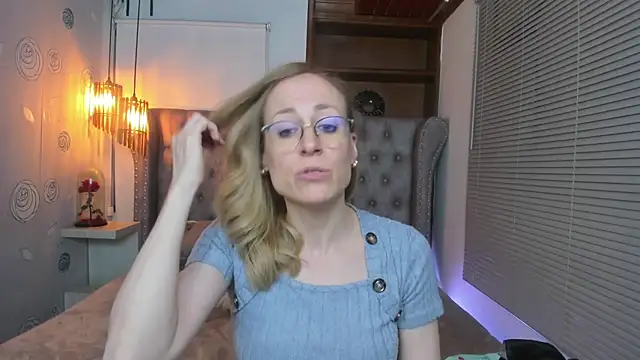 Snapshot of SammySanders chatting on 03.21.25 SammySanders online show from 03.21.25