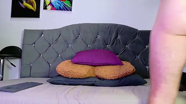 louis bcasta1 online show from 10.28.25