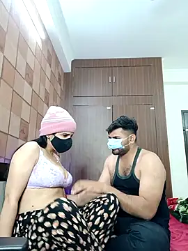 Snapshot of aaliya_bhattt chatting on 12.14.24 aaliya bhattt online show from 12.14.24