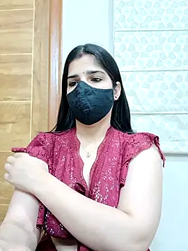 Snapshot of aaliya_bhattt chatting on 03.18.25 aaliya bhattt online show from 03.18.25