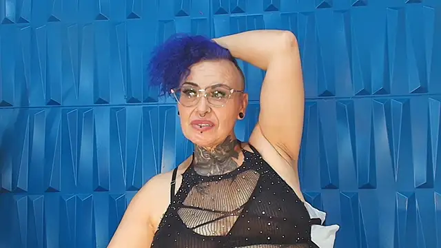 Snapshot of SandyyRose chatting on 02.10.25 SandyyRose online show from 02.10.25