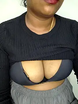 Snapshot of Sexy_Ammu_Telugu chatting on 02.03.25 Sexy Ammu Telugu online show from 02.03.25